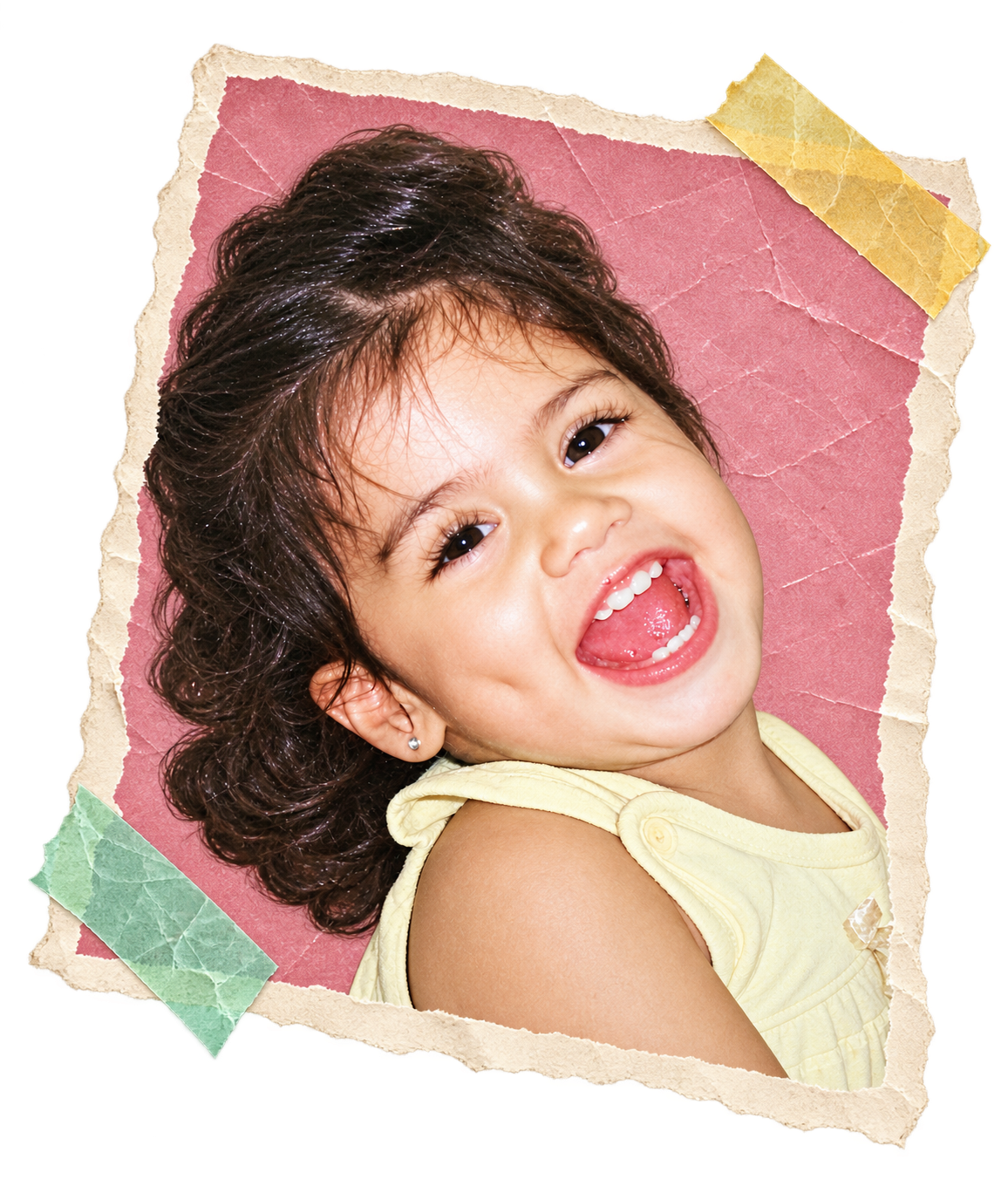 Cecilia de pequeña, sonriendo